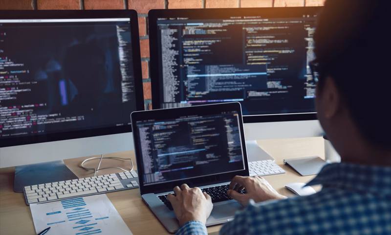 数据科学选型:R与Python如何赋能上饶县网站建设?